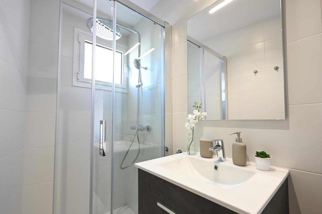 New 2 Bedroom Beach And City Center - Ruiz Vertedor By 10Tosea Фуeнхирола Екстериор снимка