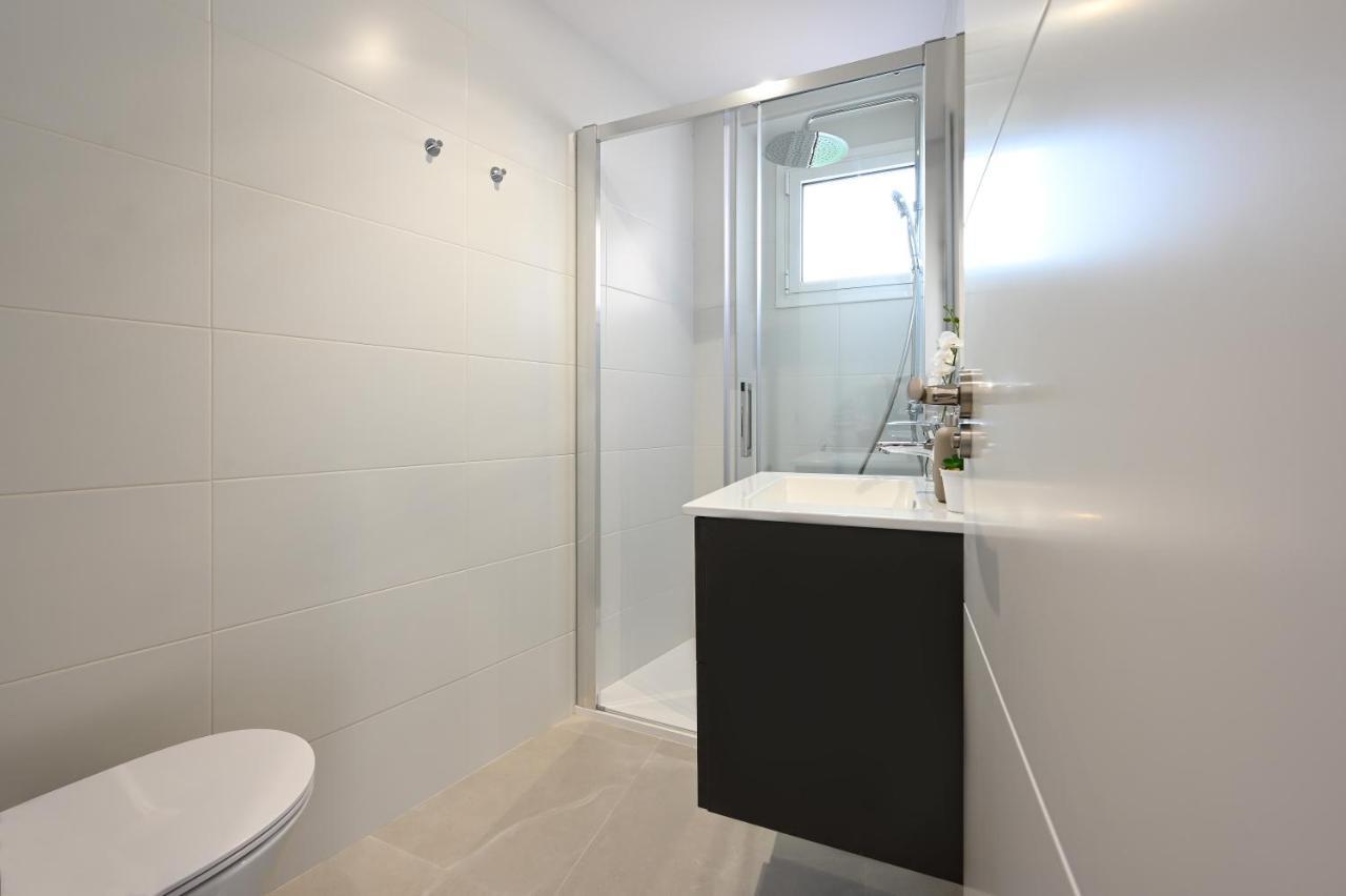 New 2 Bedroom Beach And City Center - Ruiz Vertedor By 10Tosea Фуeнхирола Екстериор снимка