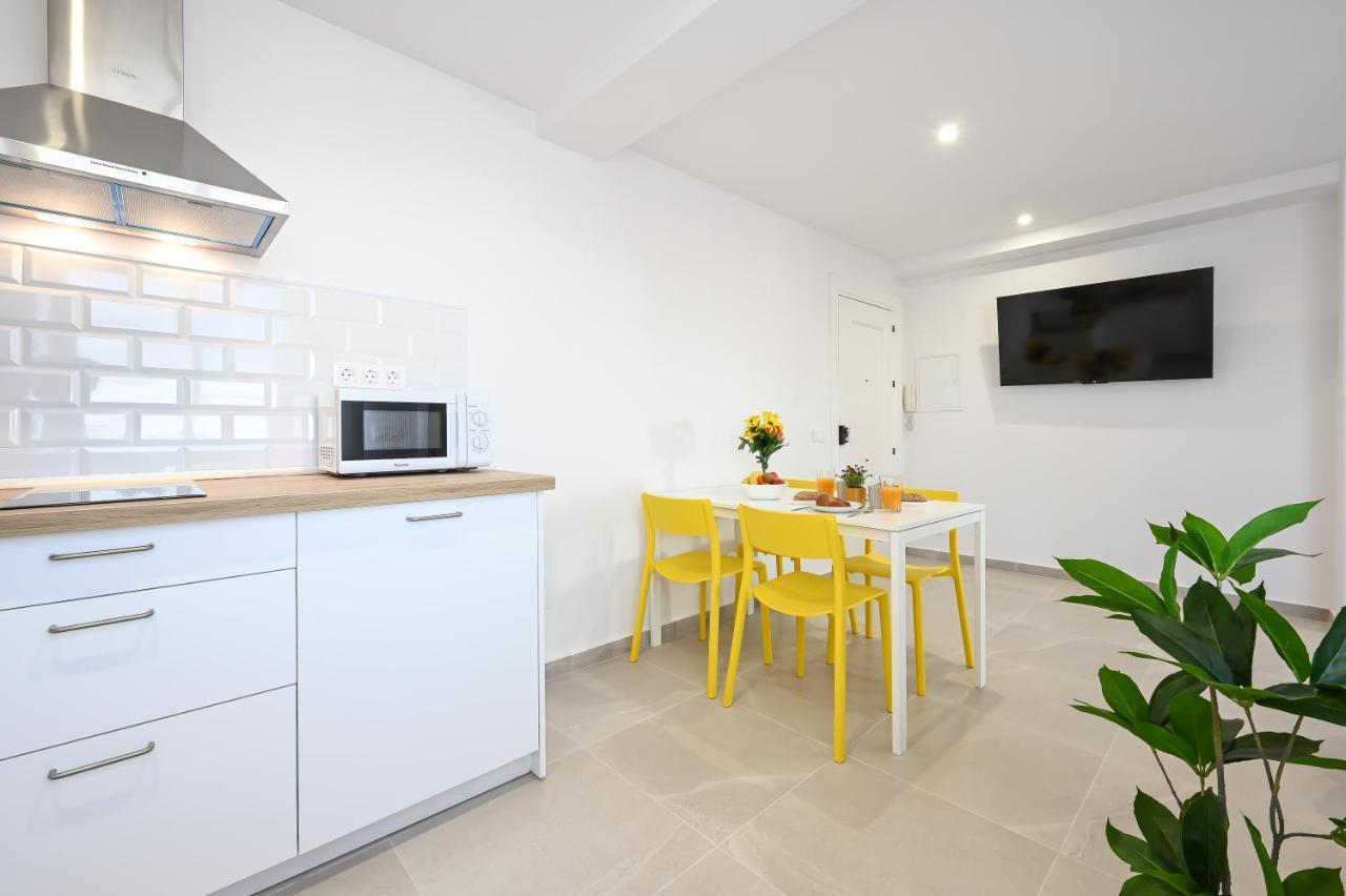 New 2 Bedroom Beach And City Center - Ruiz Vertedor By 10Tosea Фуeнхирола Екстериор снимка