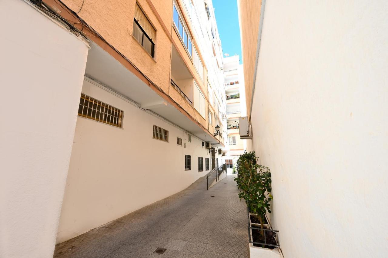 New 2 Bedroom Beach And City Center - Ruiz Vertedor By 10Tosea Фуeнхирола Екстериор снимка